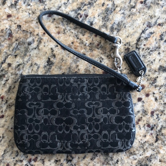 Coach wristlet - Picture 2 of 4